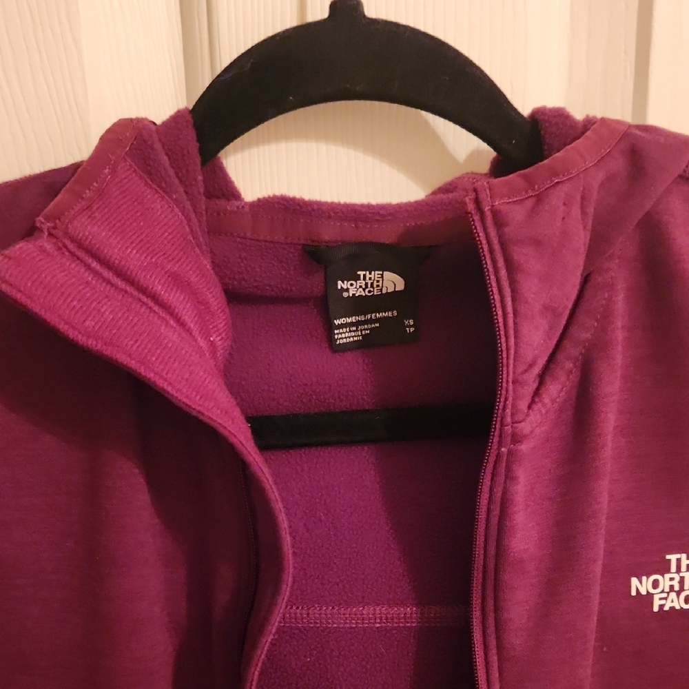 The North Face Women's Zip-Up Sweater Size XS - Picture 4 of 4